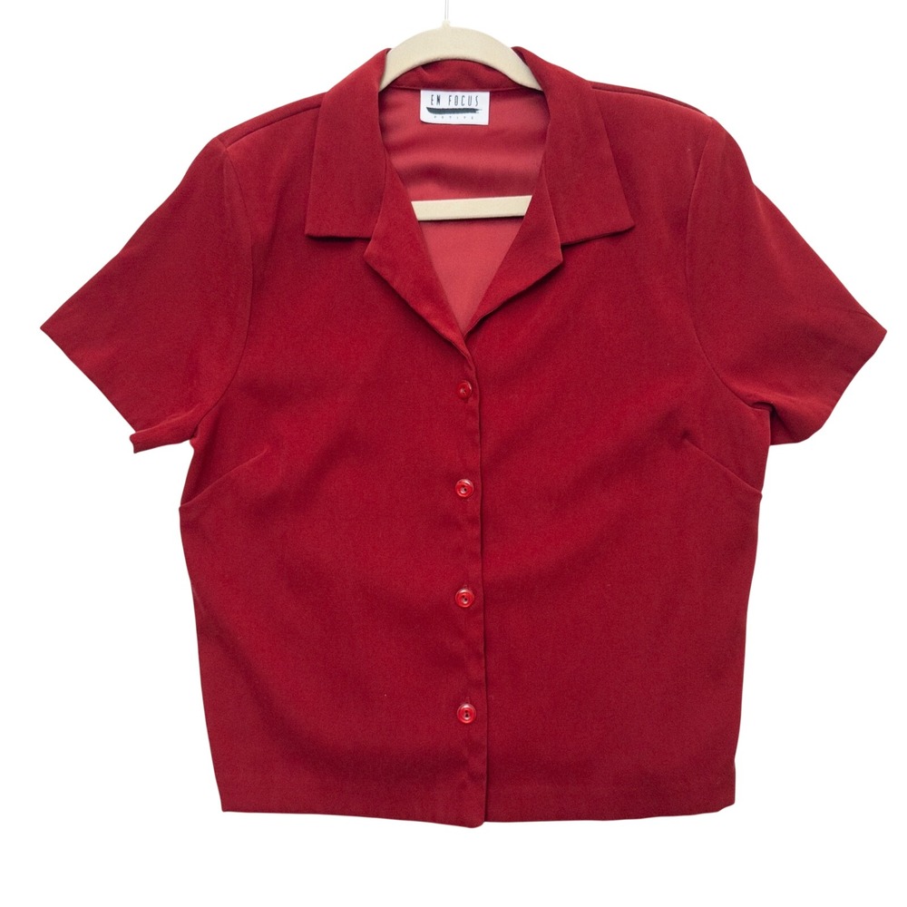 En‎ Focus Petite Women's Blouse Size PM Red Button Front Short Sleeve Top